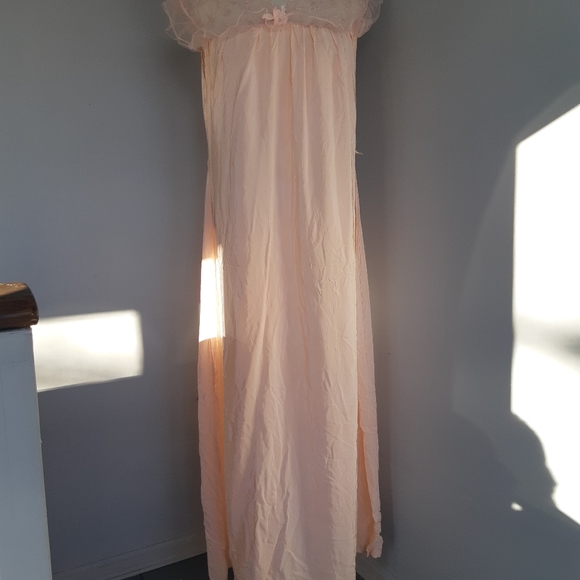 Vintage Desuged by Model Lingerie, Women's Sleepwear size S Pink whit embroidery - Picture 9 of 10